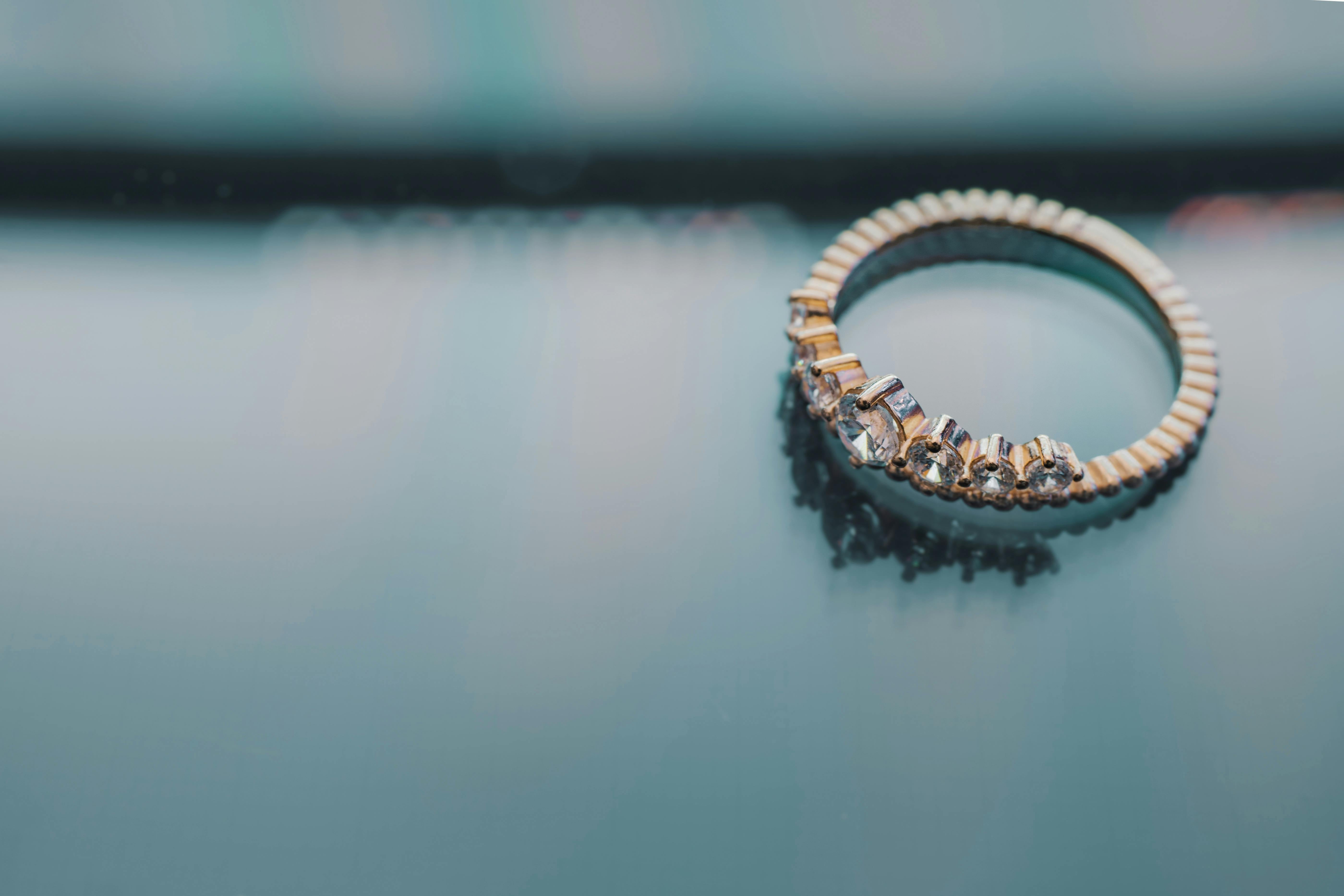 Macro photograph of a lab grown diamond band, illustrating the terms in the Draco Diamond glossary