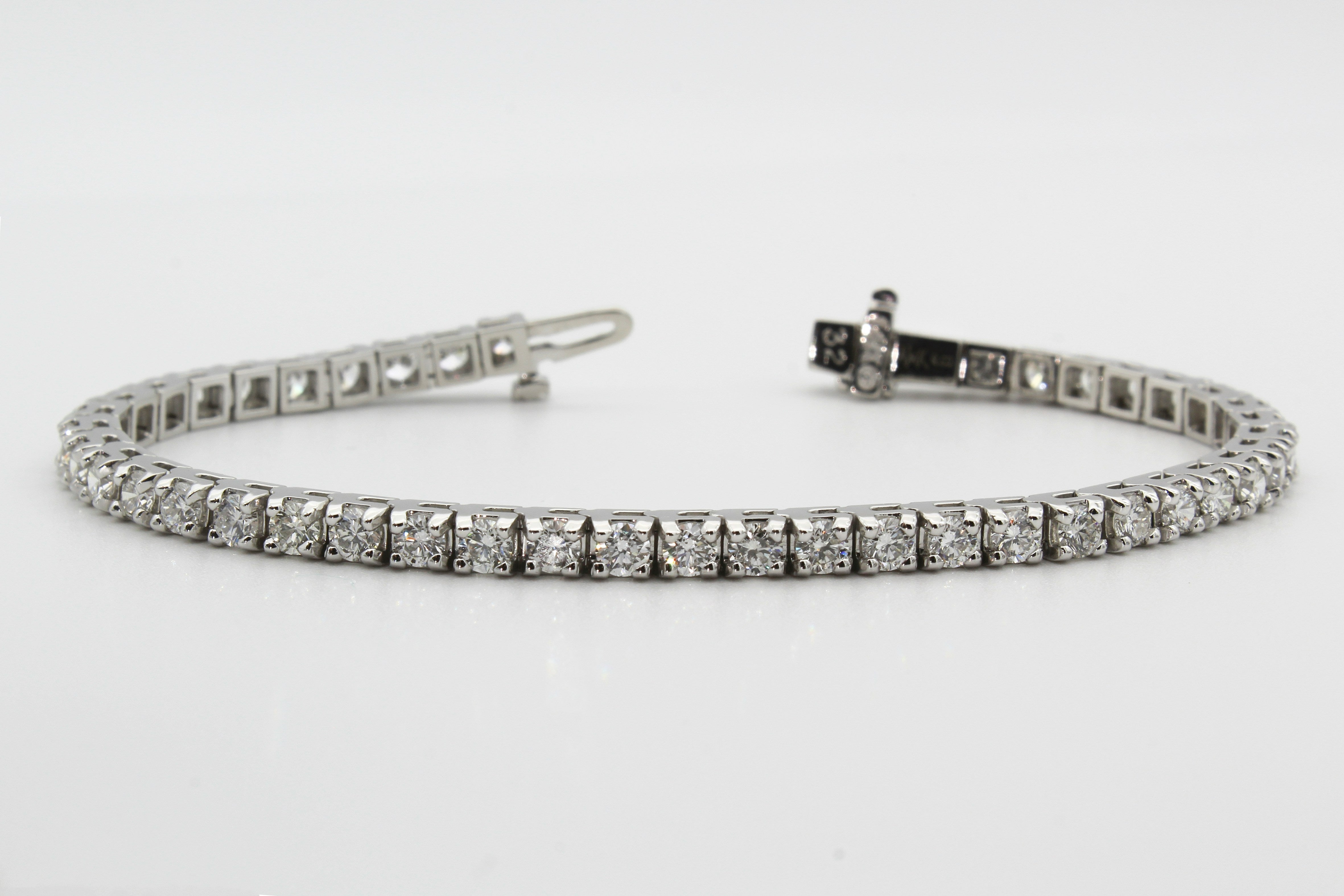 Are Lab Diamond Tennis Bracelets Worth Buying