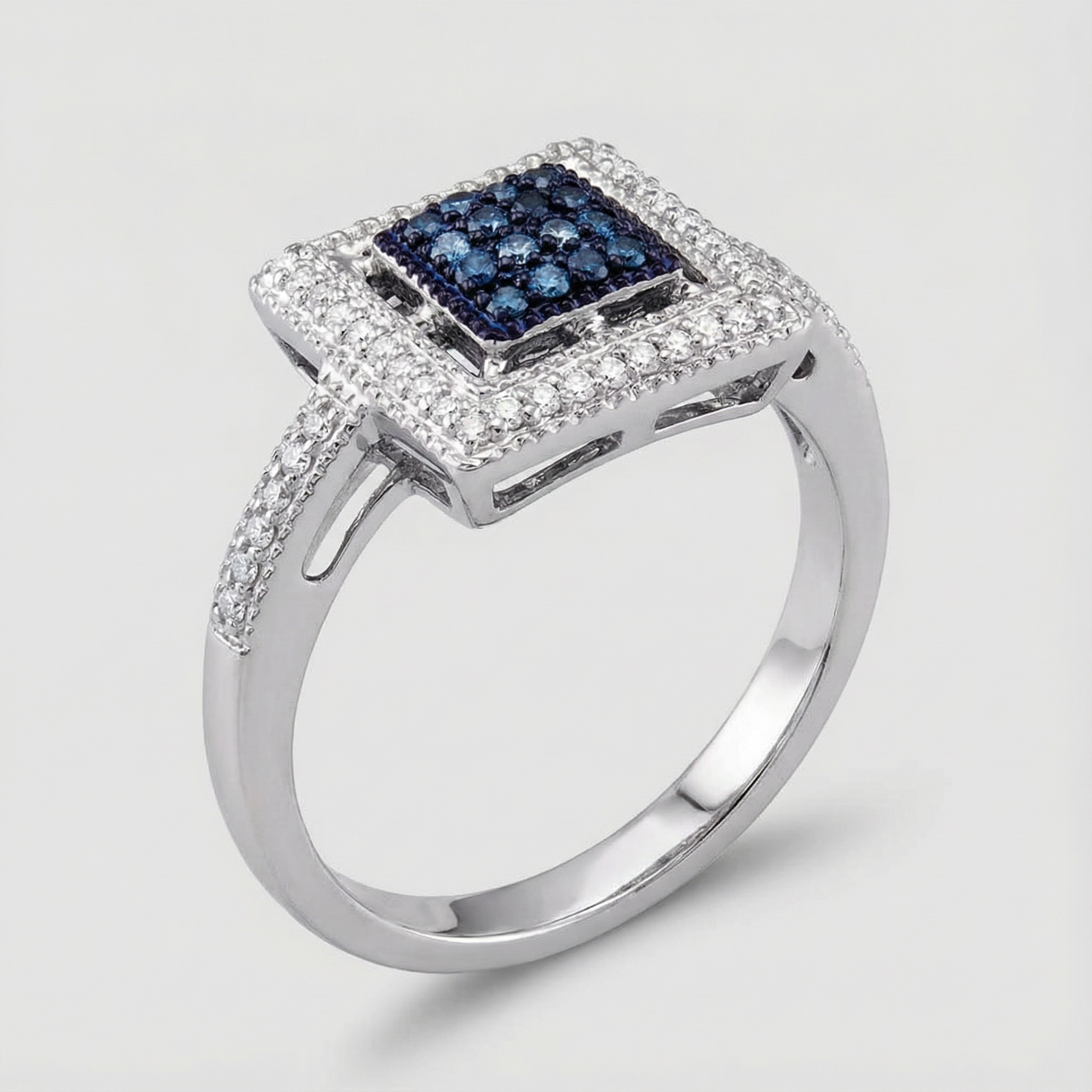 0.25ct Blue Lab Diamond Cluster Ring side profile, lab diamond detail