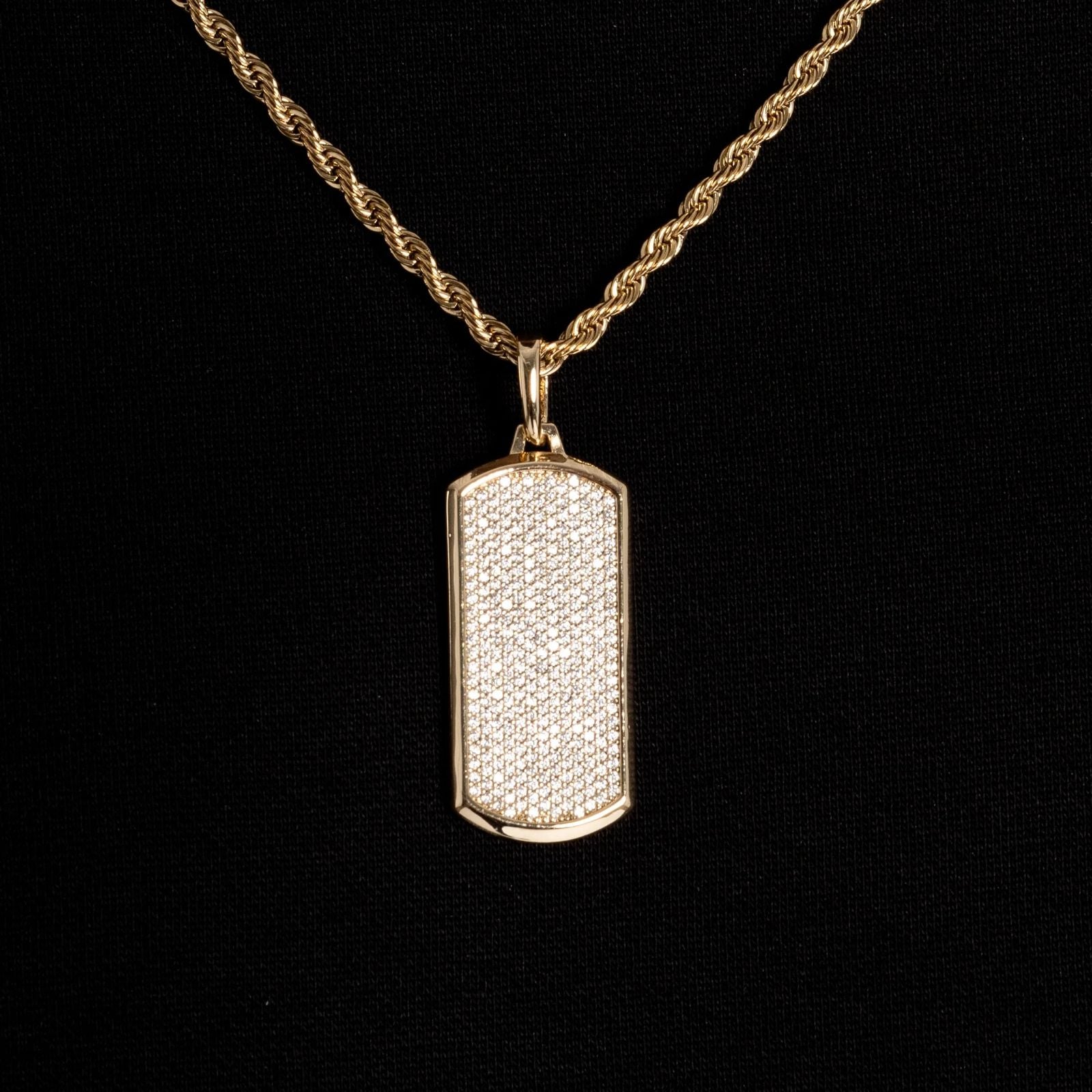 1.9ct Lab Diamond Dog Tag Pendant side profile, lab diamond detail