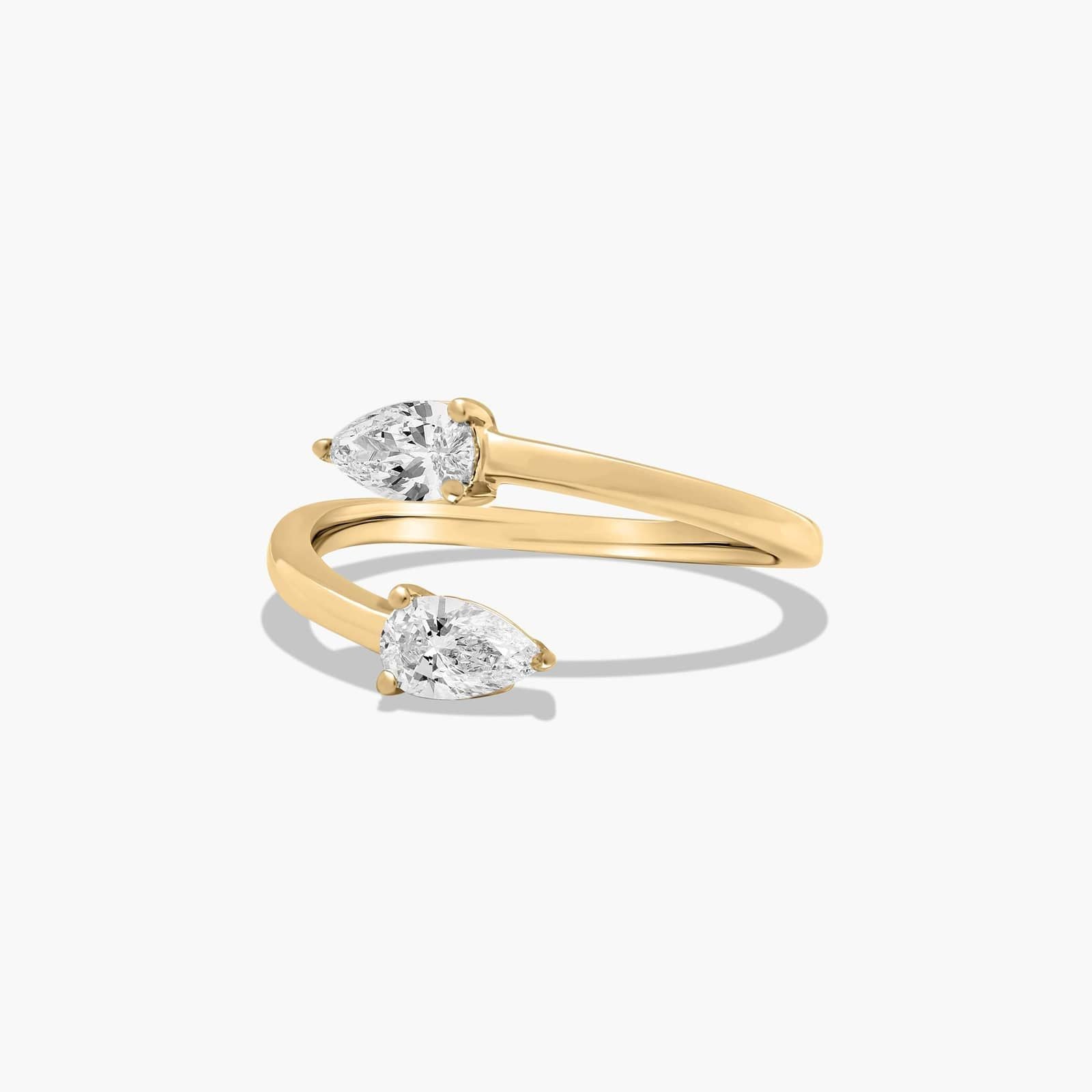 Women's 1ct Toi et Moi Pear-Shaped Diamond Bypass Ring side profile, pear cut lab diamond detail