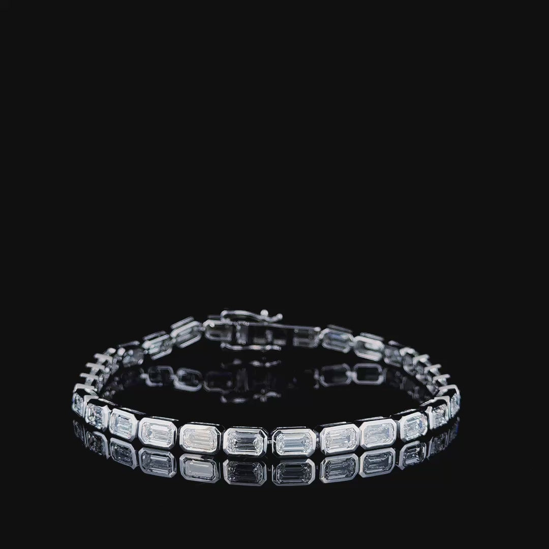 9ct emerald cut lab grown diamond tennis bracelet in 14k white gold, 360 degree turntable video